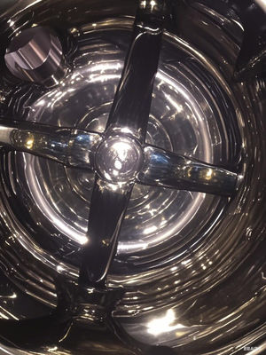 Blades résistantes à l'usure dans le fond des mélangeurs 1440 RPM